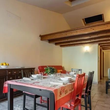 Ampio In Centro Lejlighed Dorgali